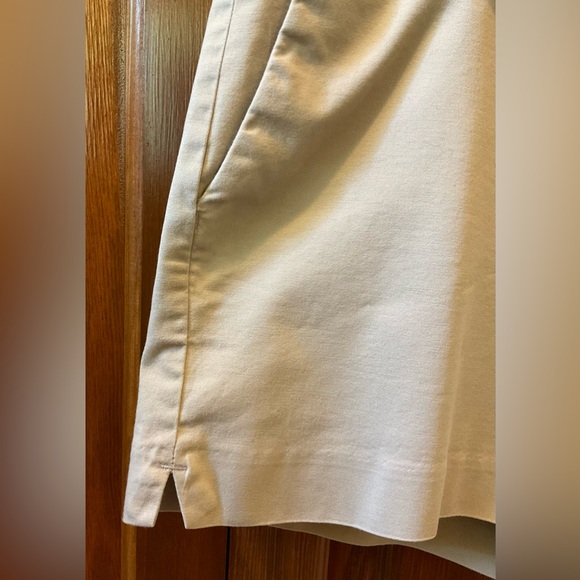 Old Navy Khaki Shorts, size: 6 - Picture 3 of 8